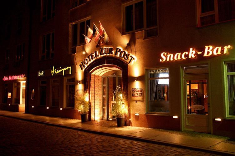 Altstadt Hotel Zur Post Штральзунд Экстерьер фото