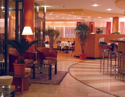 Altstadt Hotel Zur Post Штральзунд Экстерьер фото