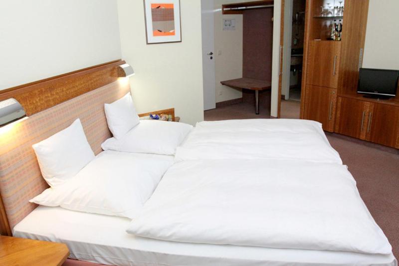 Altstadt Hotel Zur Post Штральзунд Номер фото